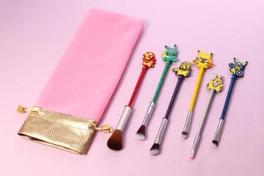 Pinceles de Maquillaje de Pikachu y Brocha de Sombras de Ojos de Superhéroe